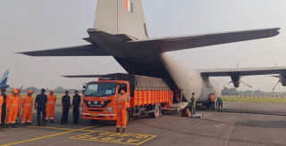 भारतले भूकम्प पीडितका लागि दोस्रो चरणमा पठायो ९ टन राहत सामग्री
