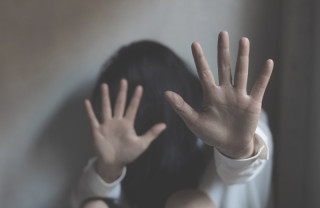 ‘चिनजानकै व्यक्तिबाट महिला हिंसा’