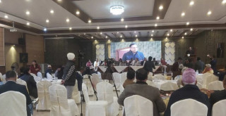 प्रदेश सरकारलाई अधिकार सम्पन्न बनाउन माग गर्दै सातै प्रदेशका मुख्यमन्त्री हेटौँडामा