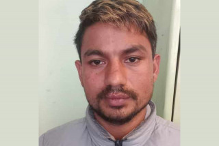 जिल्ला अदालत काठमाडौंबाट हत्कडीसहित फरार थुनुवा पक्राउ
