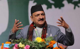 प्रकाशशरण महतको दाबीः अर्थमन्त्री भएको ११ महिनामा बिग्रिएको अर्थतन्त्र सुधारे