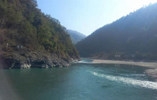 महाकाली नदीमा डुबेर एक बालिकाको मृत्यु, एक वेपत्ता
