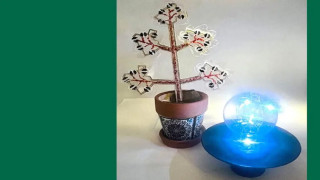 बैज्ञानिकहरुले बनाएको कृतिम विरुवा, जसले हावा सफा गर्न सक्ने र स्मार्ट फोन चार्ज गर्न सक्ने