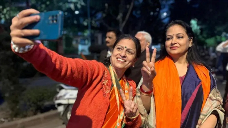 दिल्लीमा आम आदमी पार्टीलाई ‘रेड कार्ड’ : यी हुन् भाजपाको जितका कारण