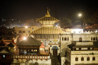 पशुपतिनाथमा दर्शनार्थीसहित साधुसन्तहरूको घुइँचो