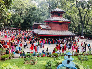 चैते दसैंले बागलुङ कालिका मन्दिरमा बढे पर्यटक