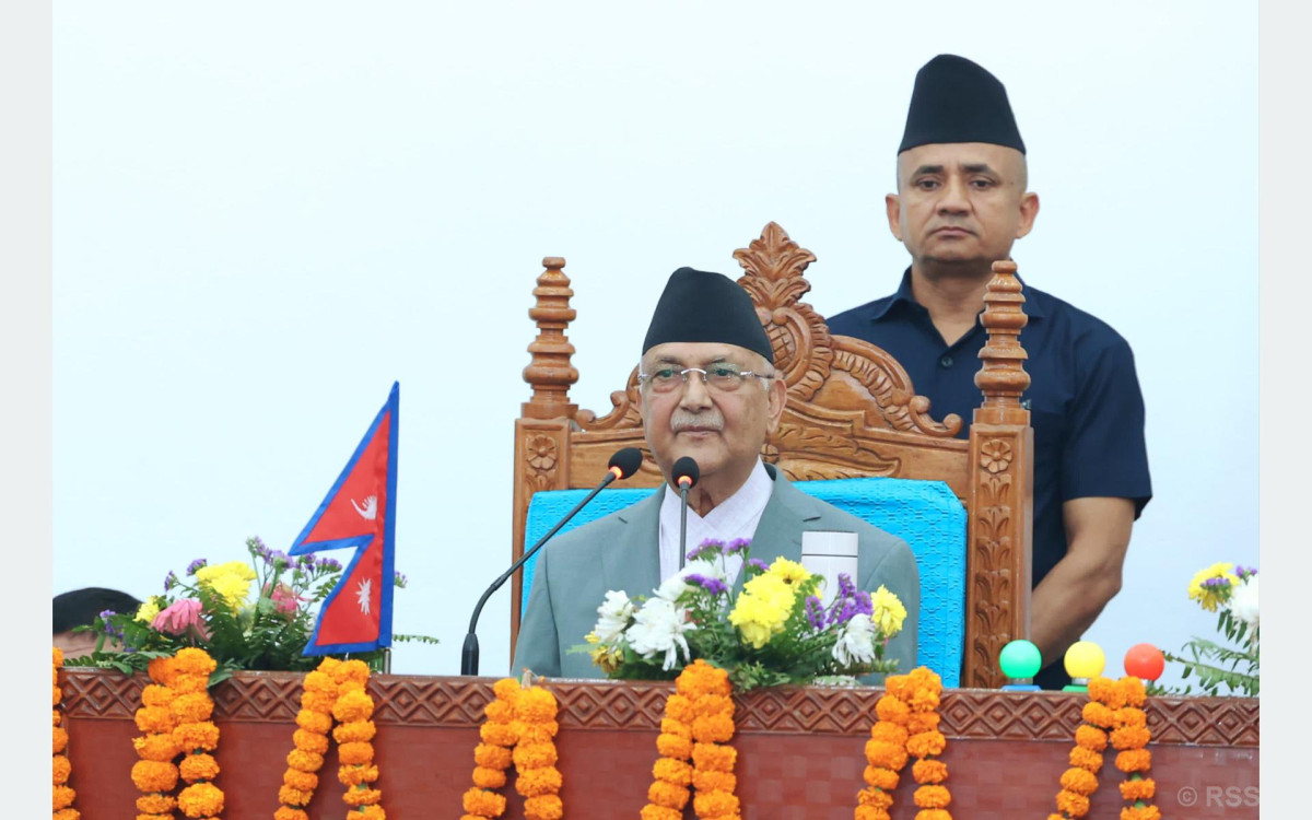 जनतालाई पवित्रभावका साथ सेवा दिएर लोकतन्त्रलाई बलियो बनाउनुपर्छ : प्रधानमन्त्री