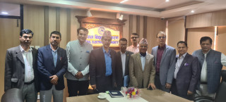 डेडिकेटेड तथा ट्रंकलाइनको बक्यौता उठाउन हितेन्द्रले गरे उद्योगीसँग छलफल