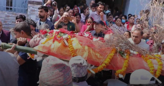 कश्मीर आक्रमणमा मारिएका सुदिपको त्रिवेणीमा अन्त्येष्टि