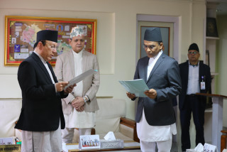 गभर्नर पौडेलविरुद्ध सर्वोच्चमा रिट दर्ता