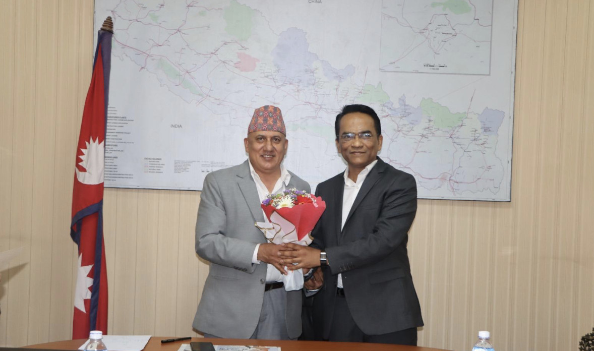 योजना आयोगका उपाध्यक्ष र राष्ट्र बैङ्कका गभर्नरबीच भेट