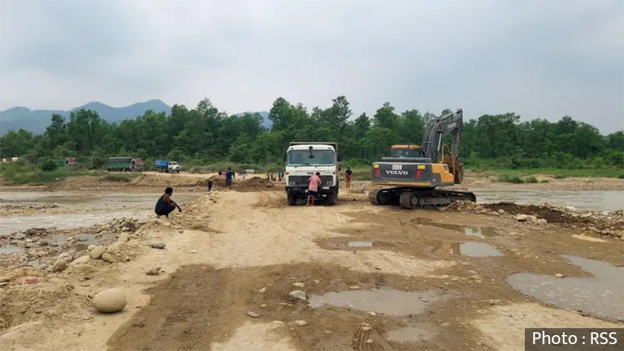 पूर्वपश्चिम राजमार्गअन्तर्गत दुम्कीबास सडक अनिश्चितकालका लागि बन्द