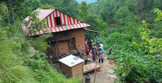 हायू परिवारलाई आफन्तको जिम्मा लगाइयो
