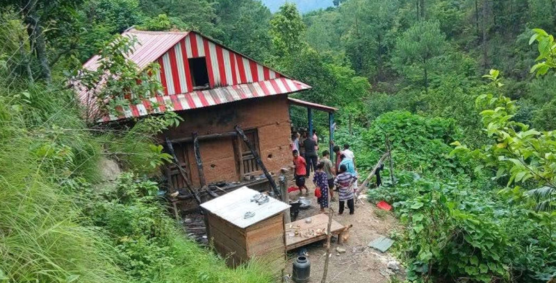 सिन्धुलीबाट बेपत्ता भएका  यि हुन् हायु परिवारका १६ जना