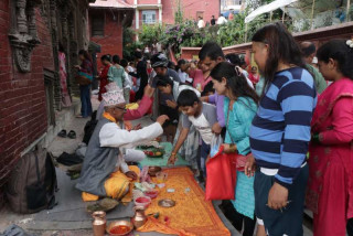 आज जनै पूर्णिमा, रक्षाबन्धन धारण गरेर मनाइँदै