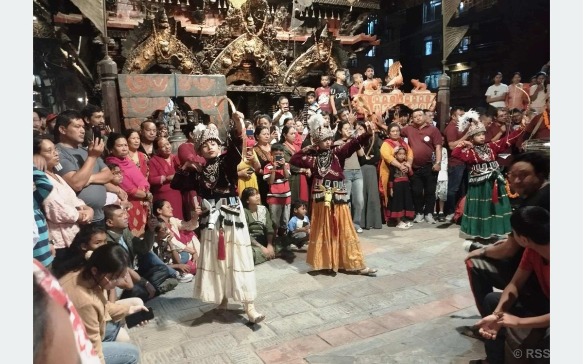 मध्यपुरथिमिको बोडेमा नीलबाराही नाच सुरु