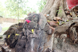ओझेलमा बुद्धको मावली, मर्चवार नै ऐतिहासिक ‘देवदह’