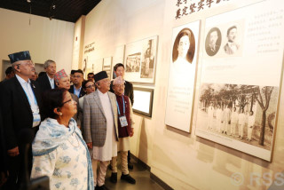 प्रधानमन्त्री ओलीद्वारा चाउ एनलाई र तेङ यिङ्चाओ स्मृति सङ्ग्रहालयको अवलोकन