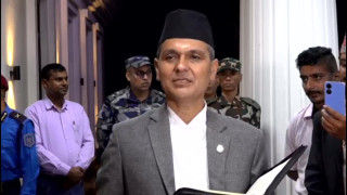 नेताका पासपोर्ट रोक्काबारे गृहमन्त्री– पक्राउ पनि गर्नुपर्ने होला, अनुसन्धान गर्ने निकायले सबै गर्छ