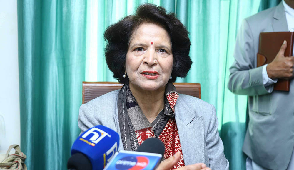 स्वास्थ्य बीमाका प्रावधान सुधारका लागि गृहकार्य गरिरहेका छौँ : स्वास्थ्यमन्त्री डा गौतम